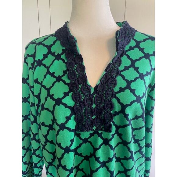 Crown & Ivy Women's Size Large 100% Cotton Top 3/4 Sleeves V-Neck Green & Navy‎ - Picture 2 of 5